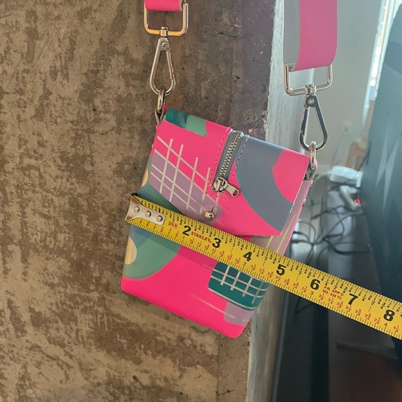 Cute crossbody neon pink bag - Picture 2 of 7